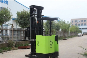 三向電動叉車是窄通道高效作業(yè)的福星！