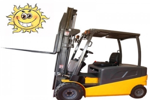 夏季如何正確使用電動小型叉車？
